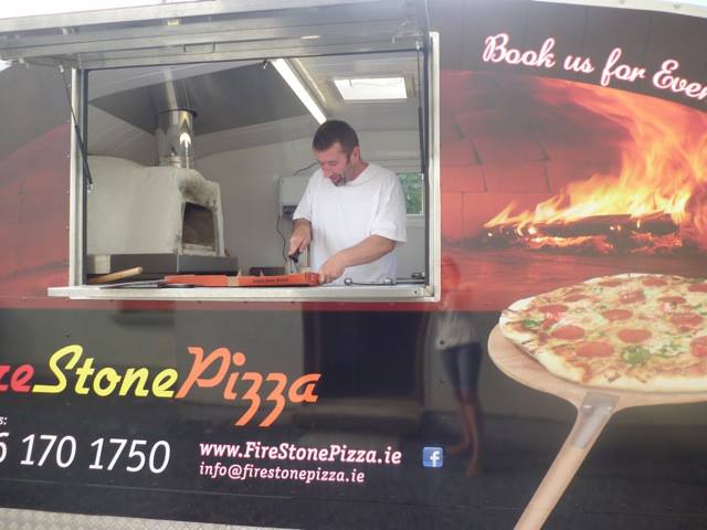 wood-fired-pizza-van